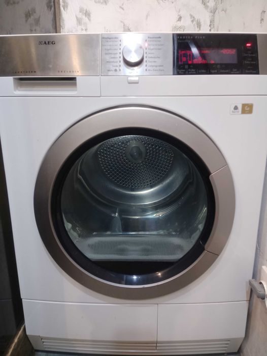 Сушильна машина AEG Lavatherm Exclusive T97689IH