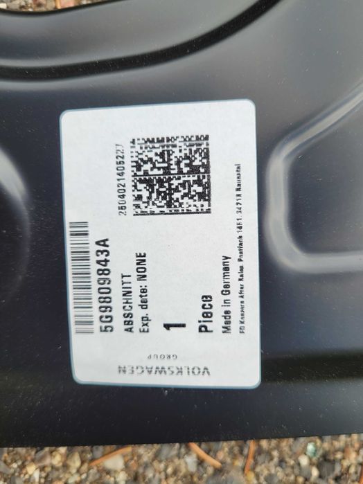 Błotnik lewy tył VW Golf VII kombi