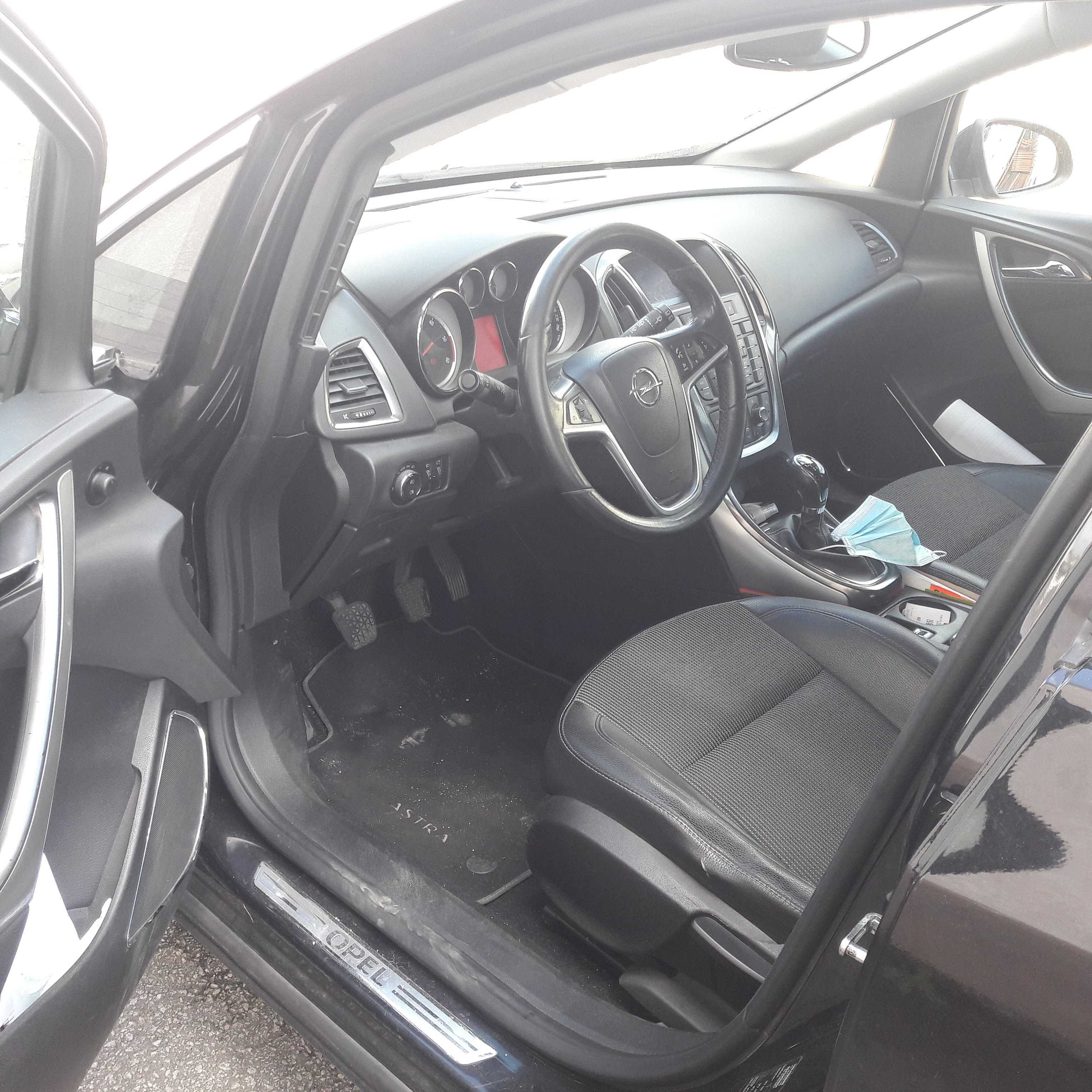 Opel Astra j 1.7 CDTI COSMO