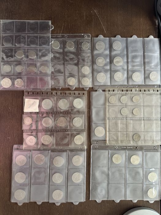 Varias moedas 25,50,100 e 200 escudos colecionaveis