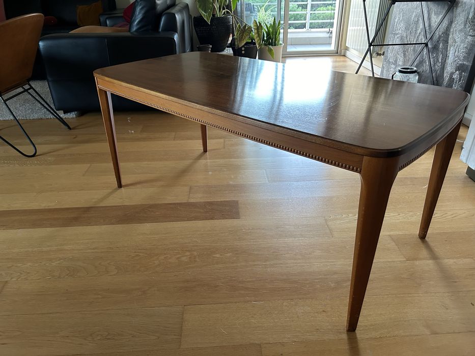 Mesa de apoio Nordica em muito bom estado