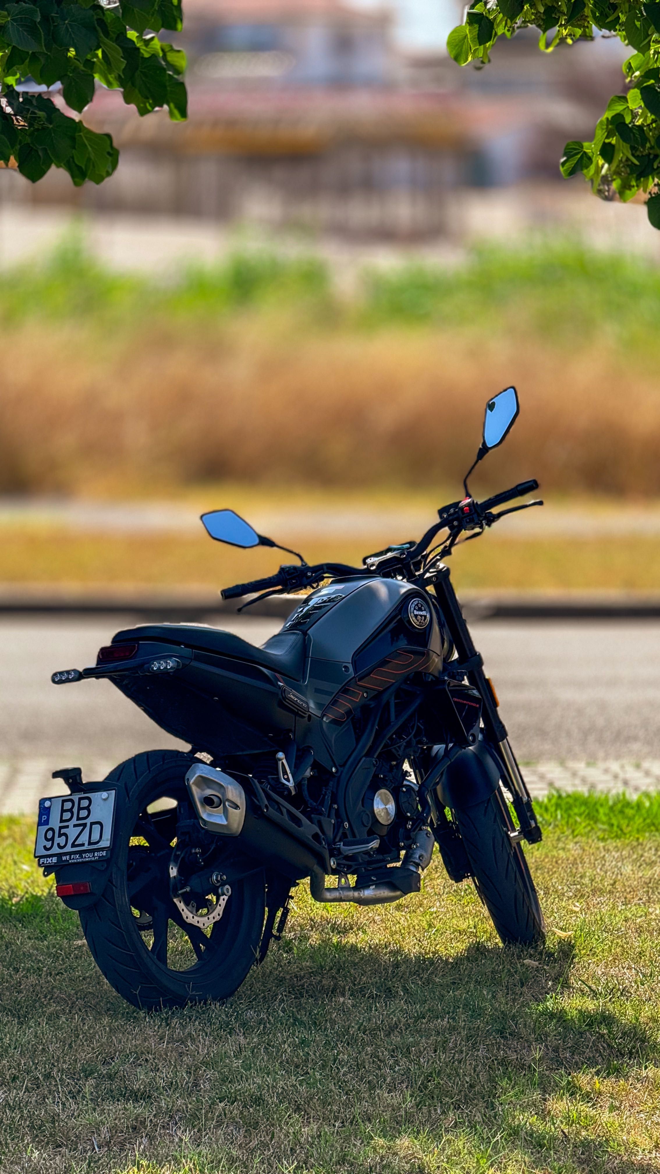 Benelli leoncino 125 ano 2023 apenas 4300kms