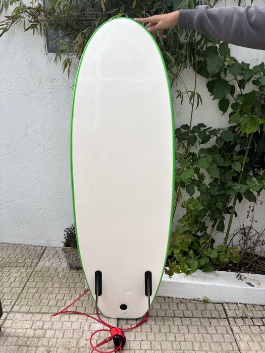 Prancha se surf de esponja.