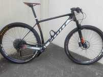 Scott scale 930 carbon 29er
Suspensão fox 
Valor fixo sem retomas