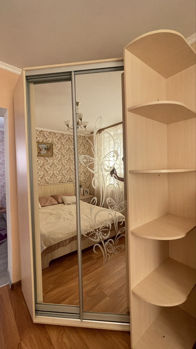 Продам шафу кутову