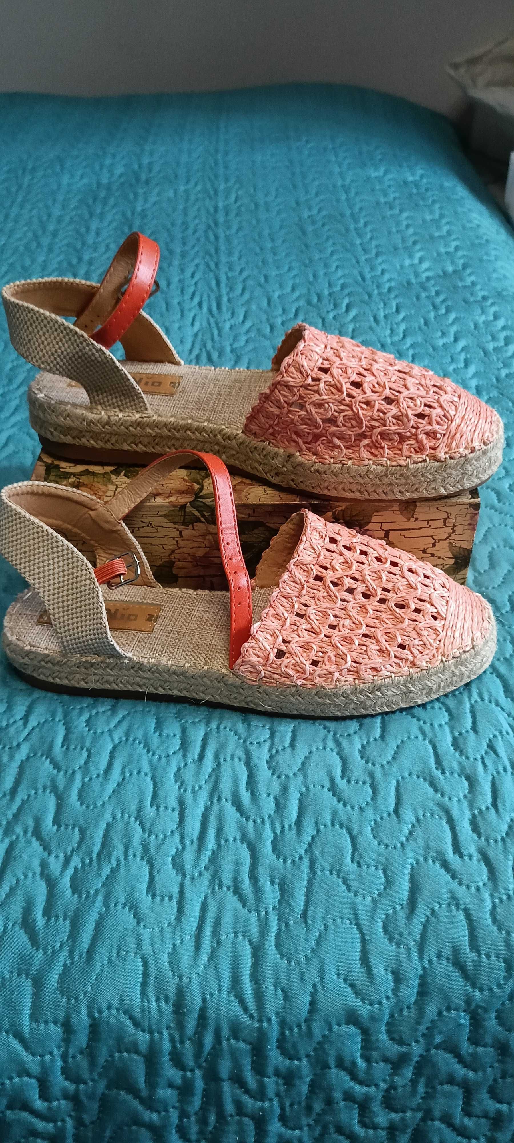 Espadryle damskie ażurowe na koturnie rozm. 40 "Nio Nio'