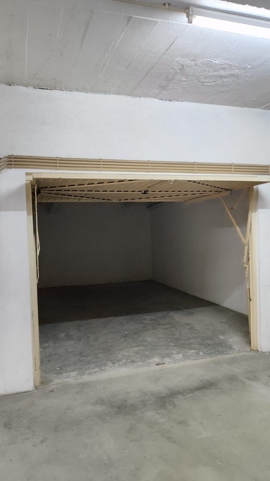Garagem BOX - 33m2