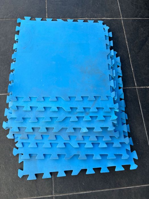 Piso para piscina e toldo