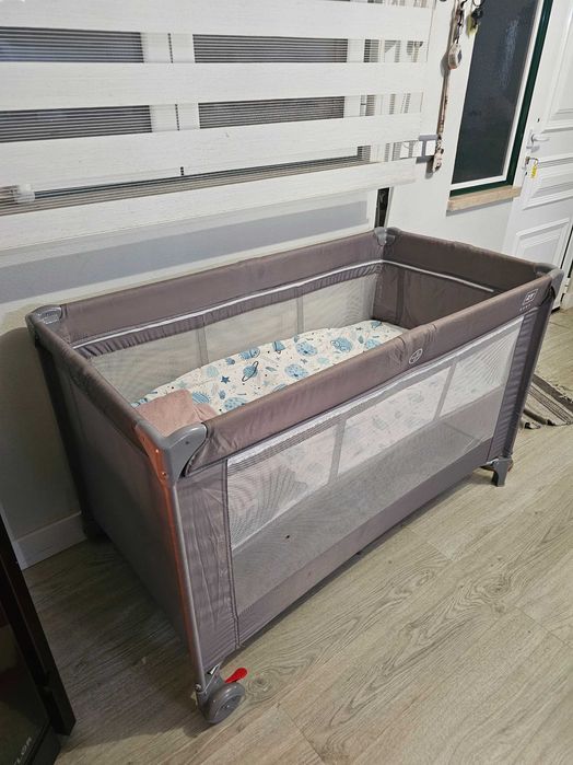 Camas de viagem/ parque