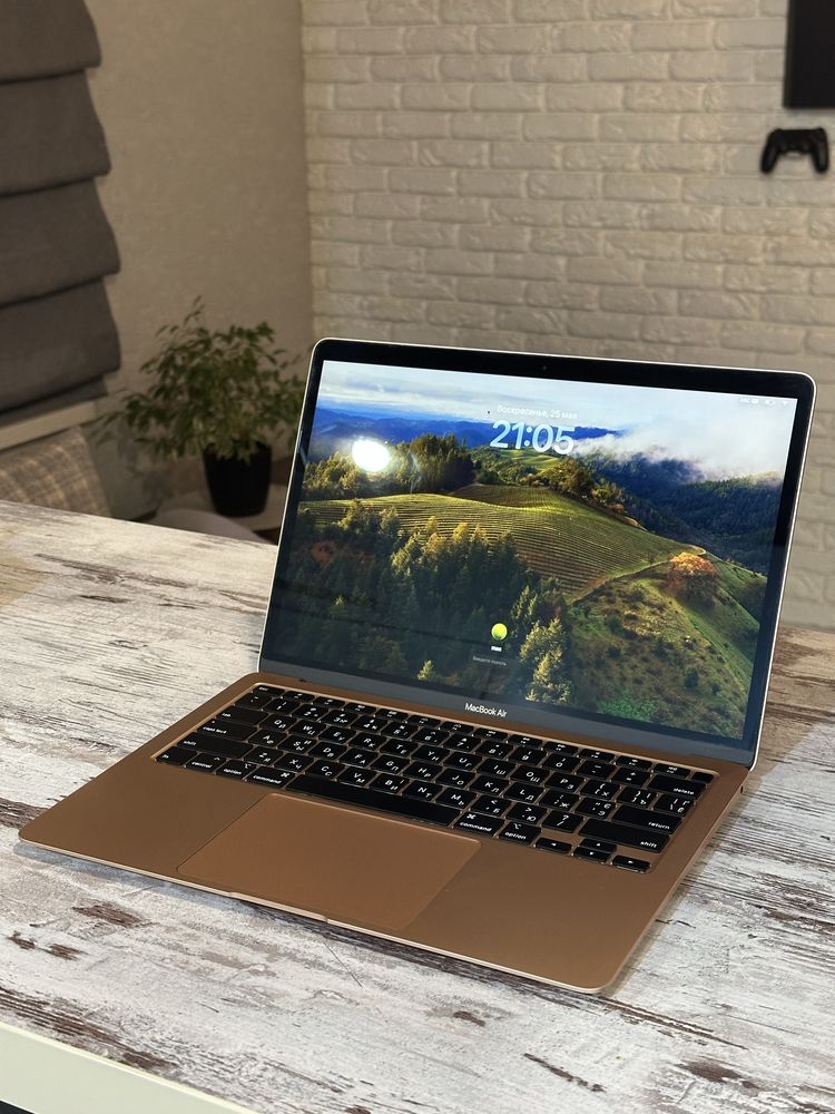 Macbook air 2020 I3 8/256