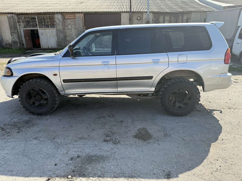 Mitsubishi Pajero Sport 2001рік 2, 5дизель повний привід 4х4