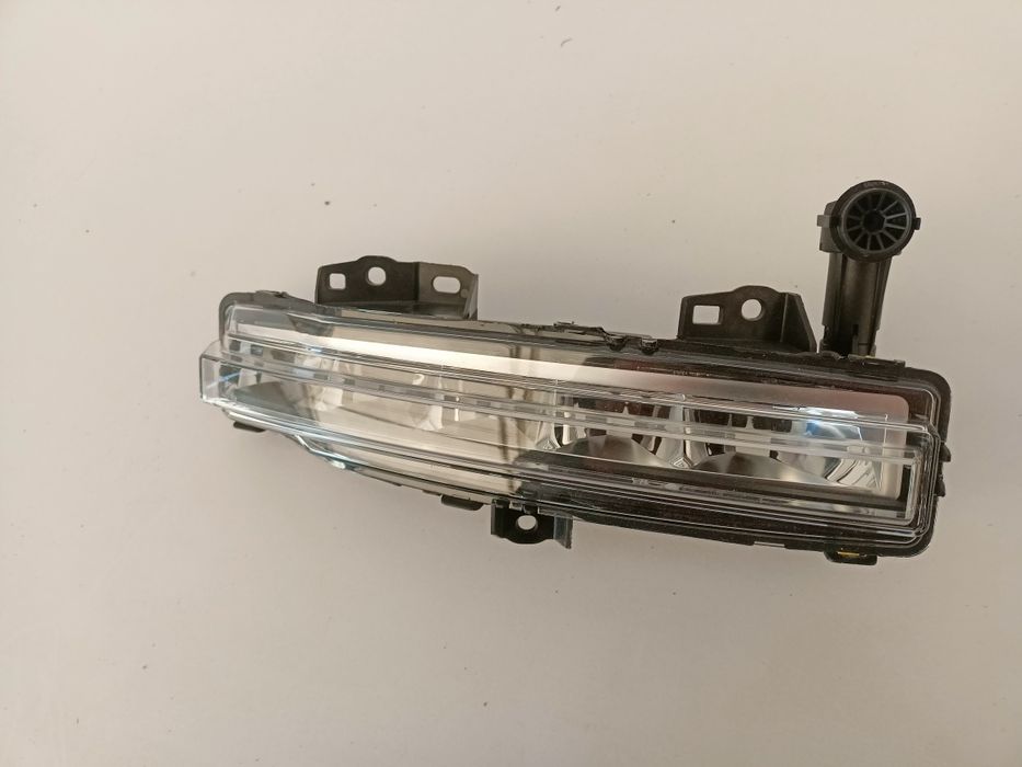Range Rover L460 halogen LED prawy przód przedni