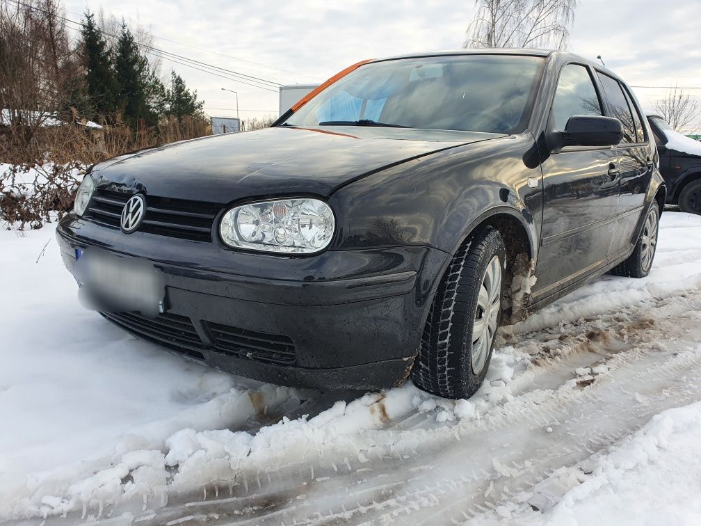 Zderzak przod Vw Golf IV LC9Z inne czesci