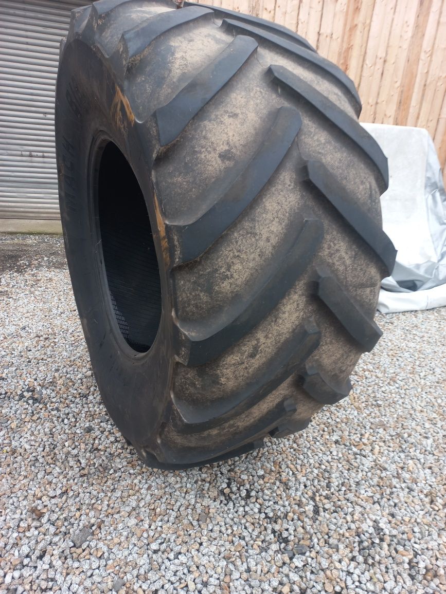 Opona 800 70R38 Michelin X bib.