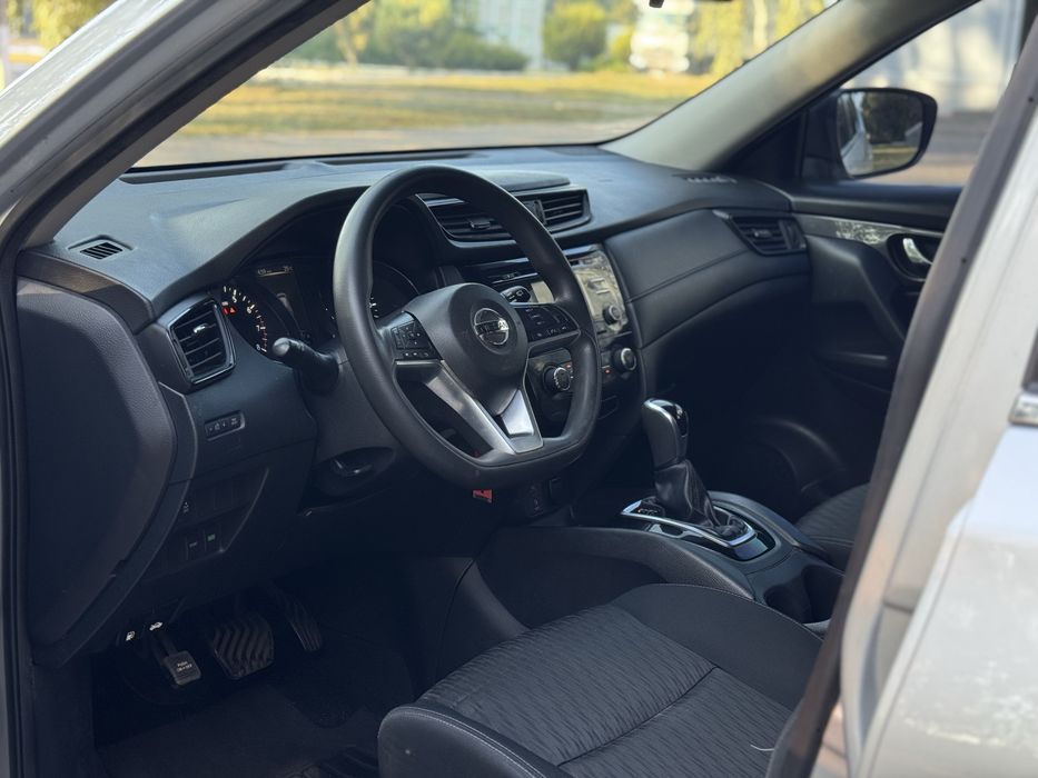 Продам Nissan Rogue T32 свіжо пригнаний