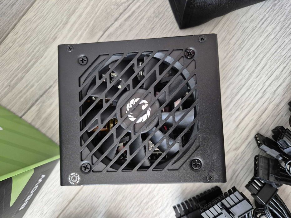 свіжий SFX блок живлення 850W GOLD PCIe 5.0. Gamemax GS-850G. Trade-in