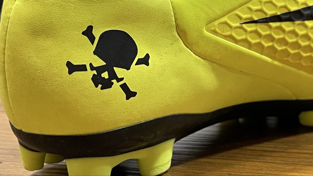 Chuteiras Nike Hypervenom - futebol salão