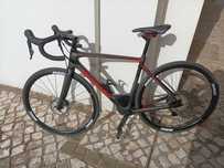 Vendo bicicleta de estrada Speciallized, modelo Roubaix, em Carbono