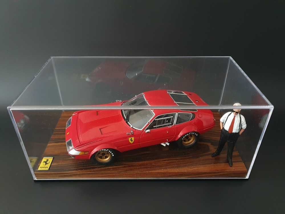 1/18 Арт-Подиум «Креативный Палисандр» (для моделей Schuco, Kyosho)