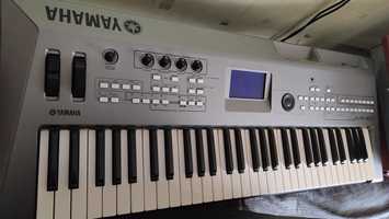 Yamaha MM6 syntezator