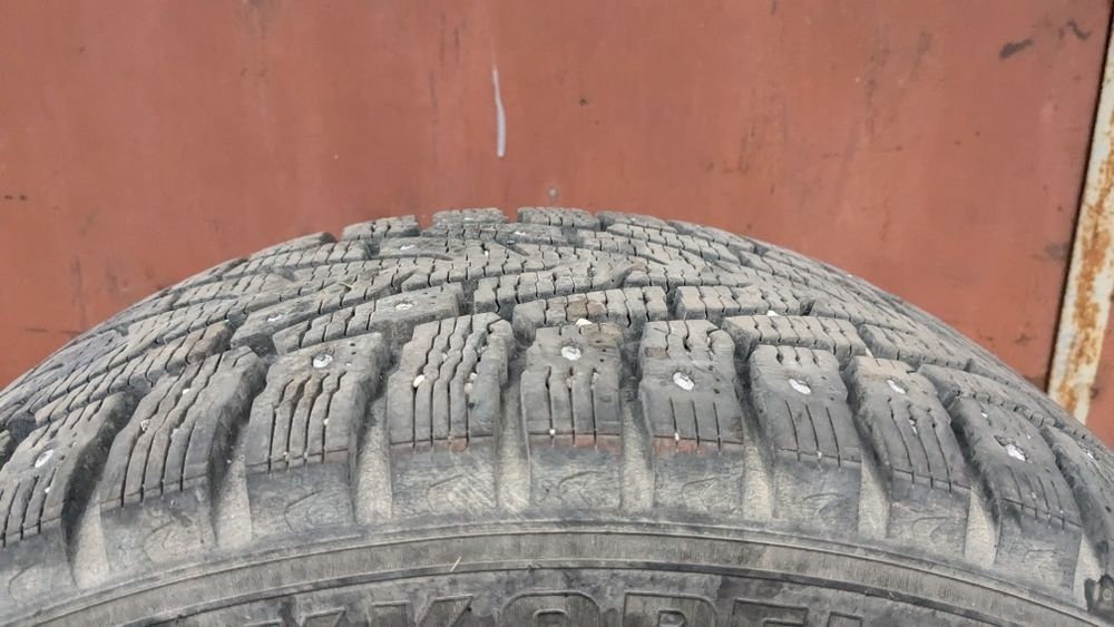 225/60R17 Nokian Hakkapeliitta 7

2013