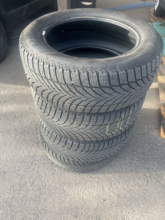 Шини Goodyear 235/55 R17