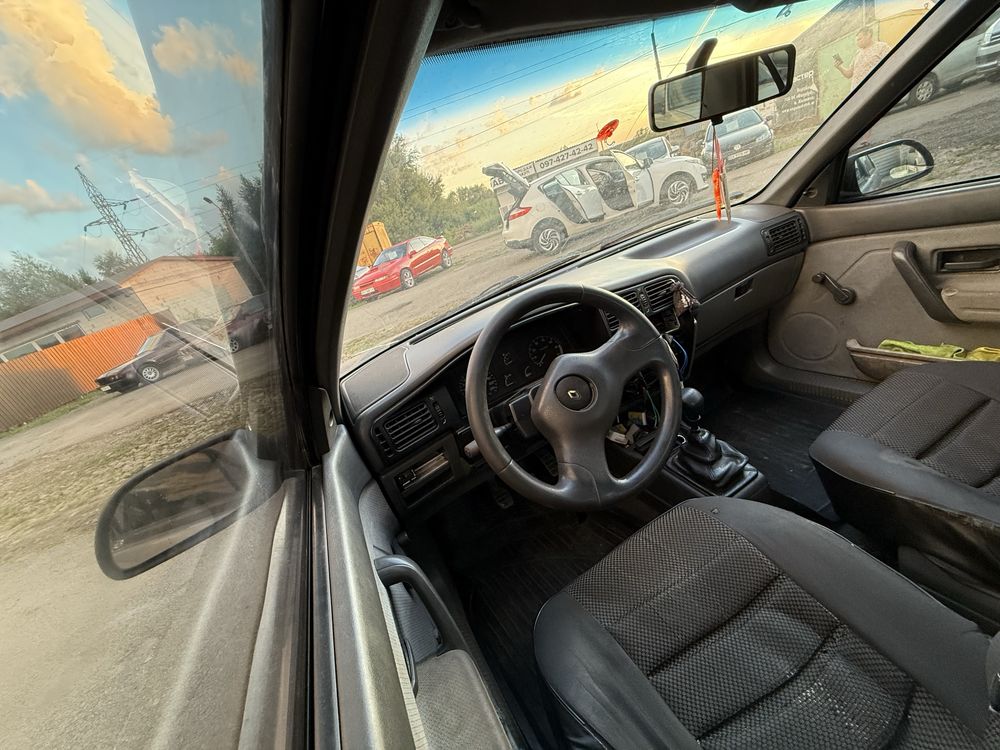 Продам авто Renault 1.4газ/бенз