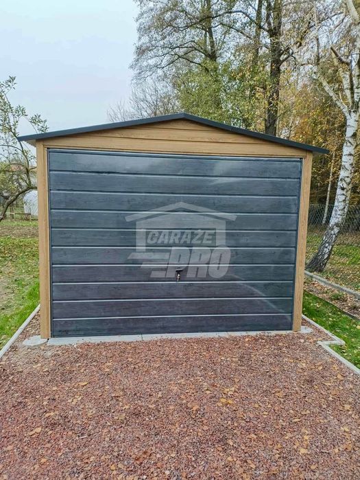 Garaż blaszany 3x6m Brama uchylna Drewnopodobny Dach dwuspadowy GP445