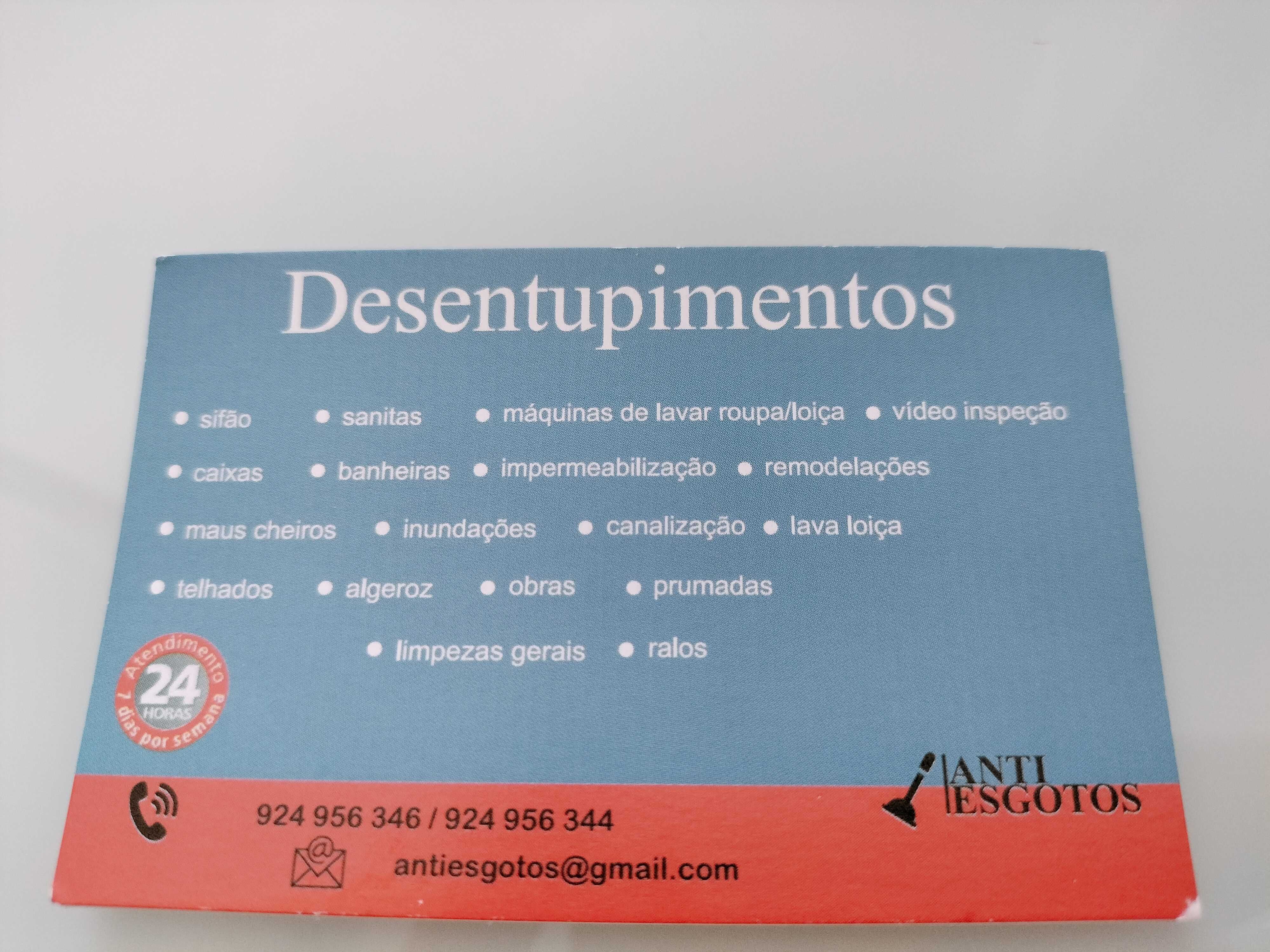 Desentupimentos/ esgotos