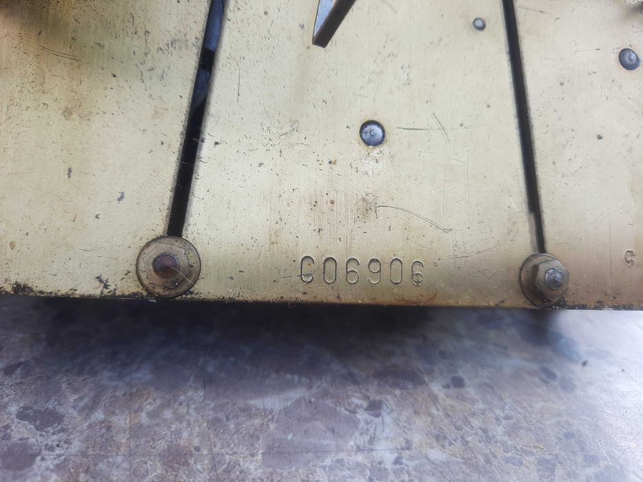 92 Mechanizm starego zegara ścienny kwadransowy