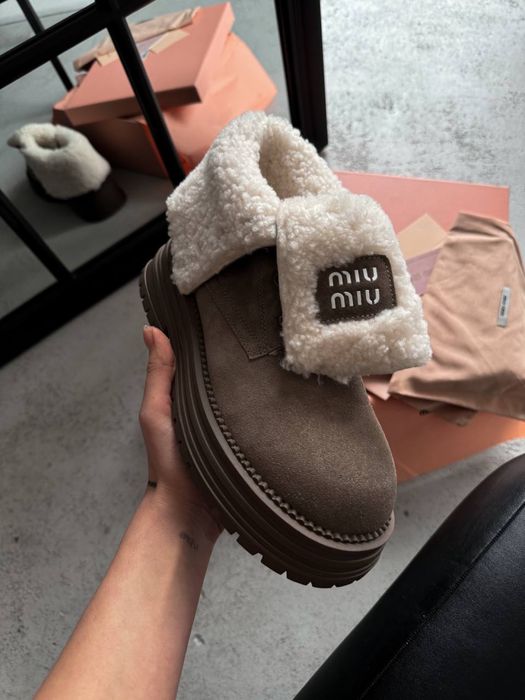 Miu Miu Boots khaki жіночі черевики на хутрі