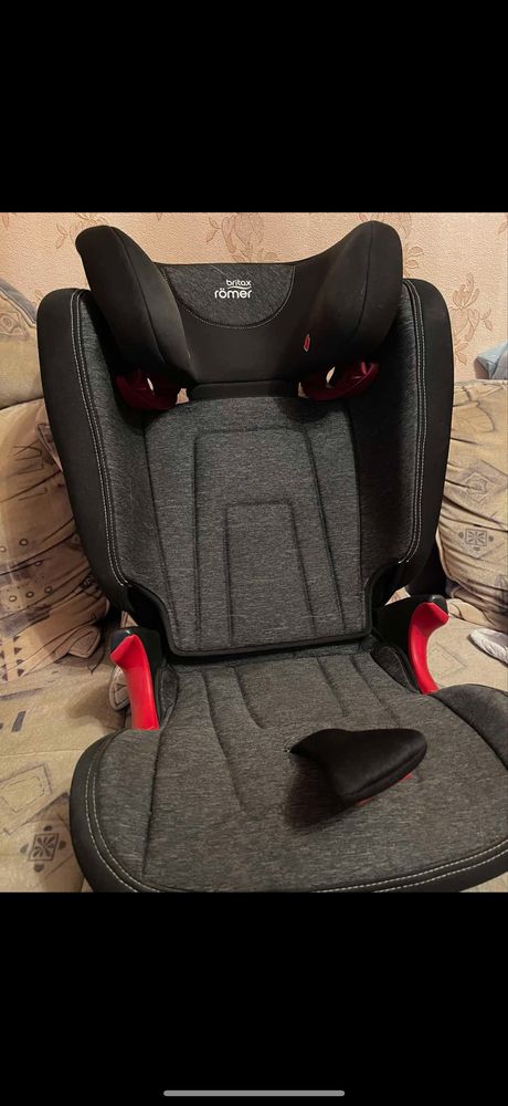 Продам дитяче авто крісло Britax romer  15-36 кг