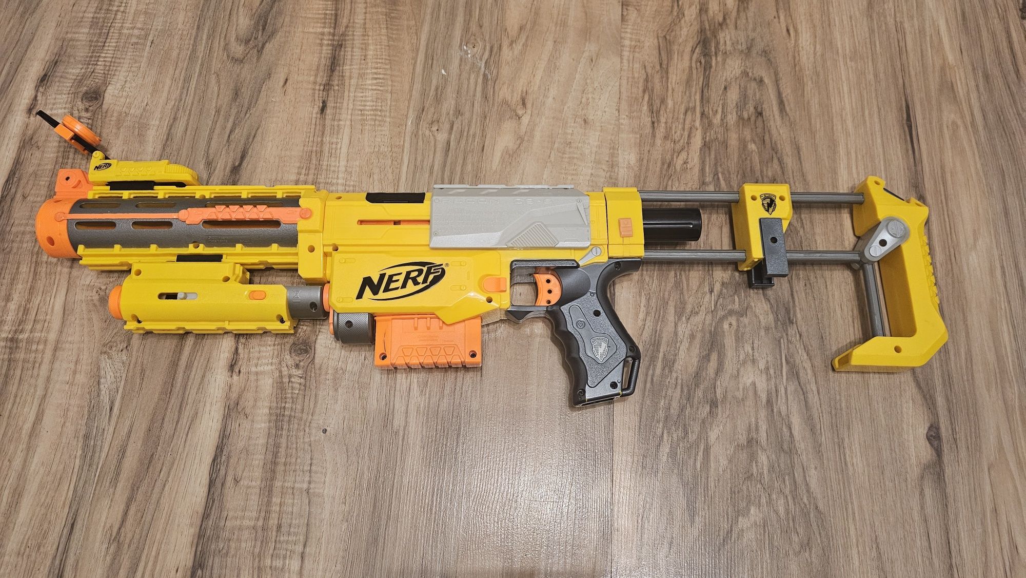 Pistolet Nerf N-Strike Recon CS-6