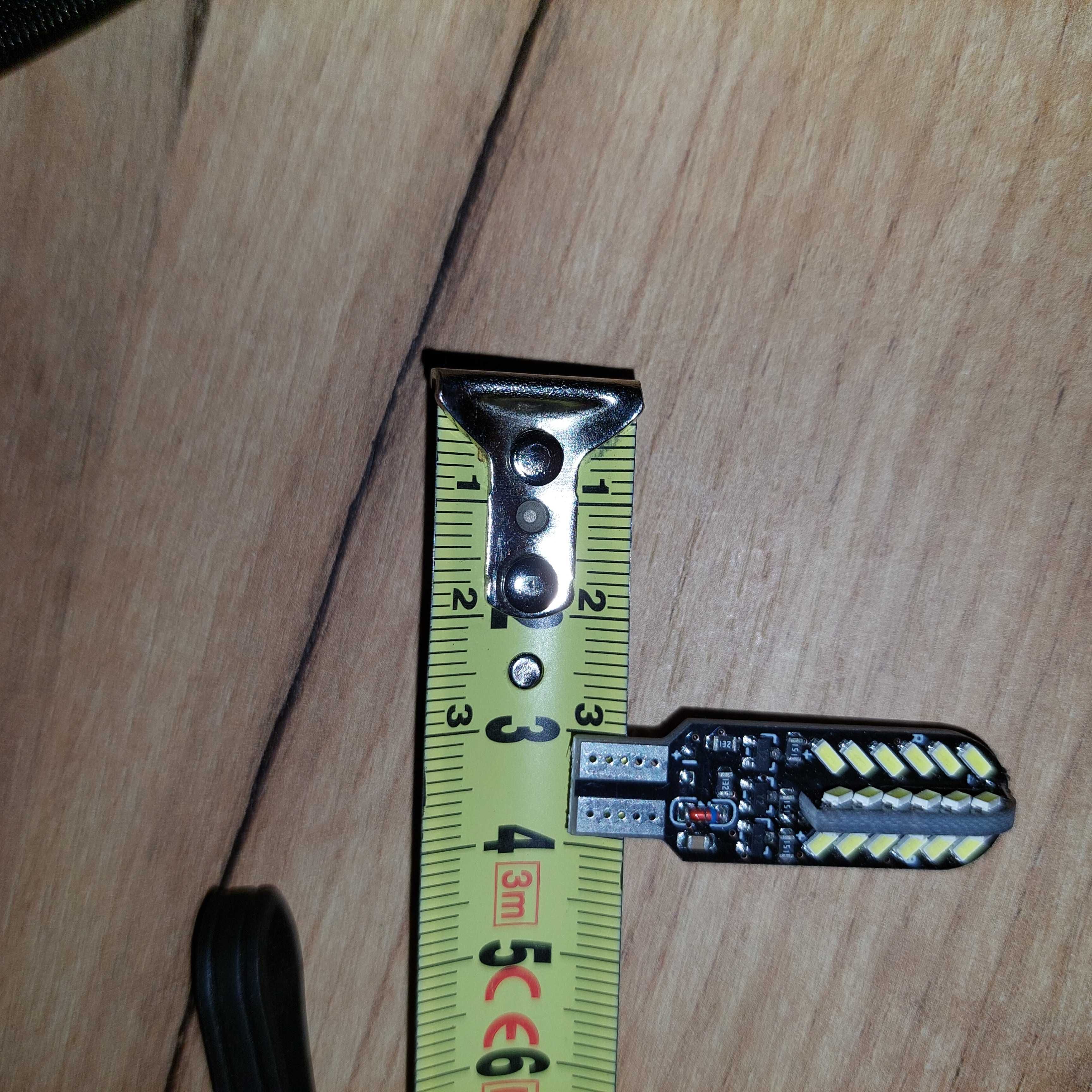 2 szt LED W5W migająca