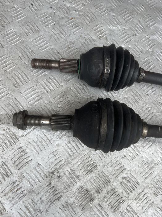 Полуось правая 2.5 Ford Fusion HG9Z3B436E