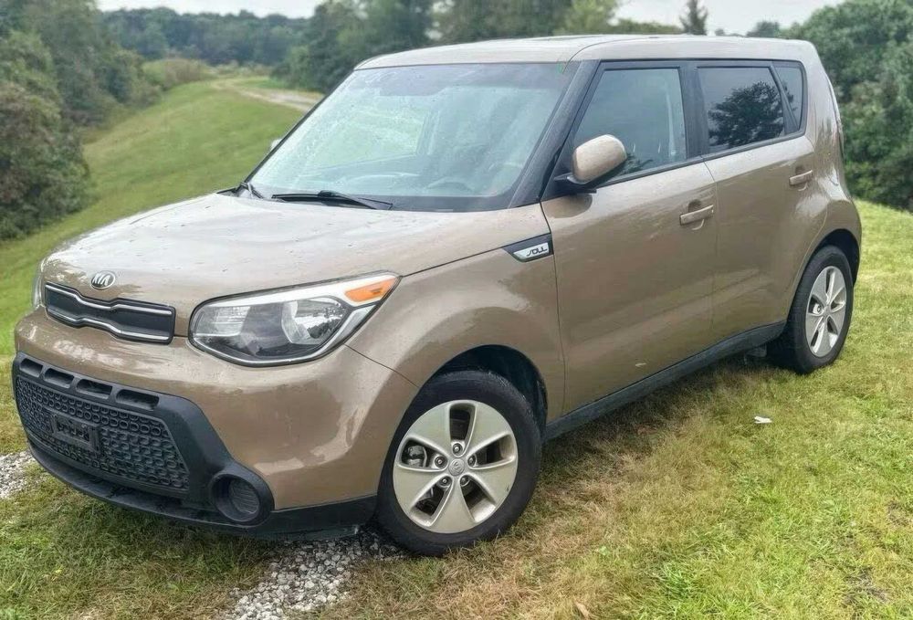 Kia Soul Base      2015