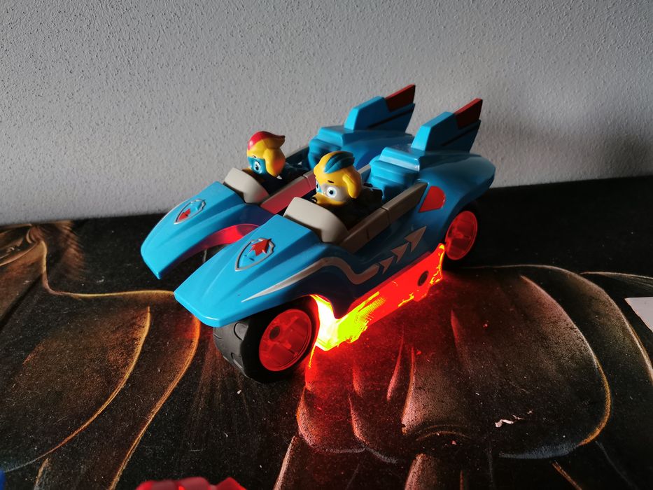 Autka bliźniaków psi patrol, świecące autka psi patrol bliźniaki.Motor