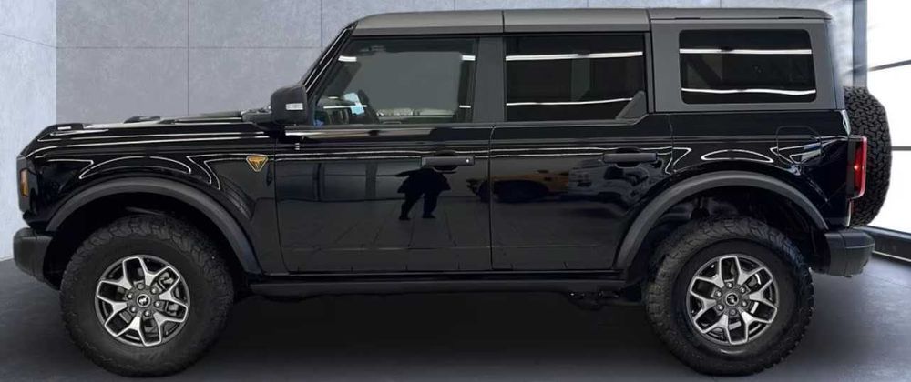 Бампер Ford Bronco Badlands Форд Бронко двері фари розборка шрот