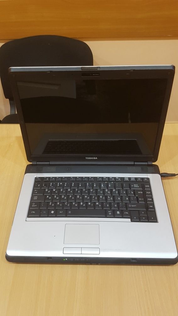 Ноутбук Toshiba L300