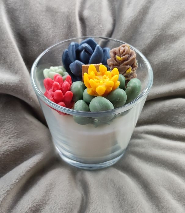 Ręcznie robione świece sojowe sukulenty kaktusy