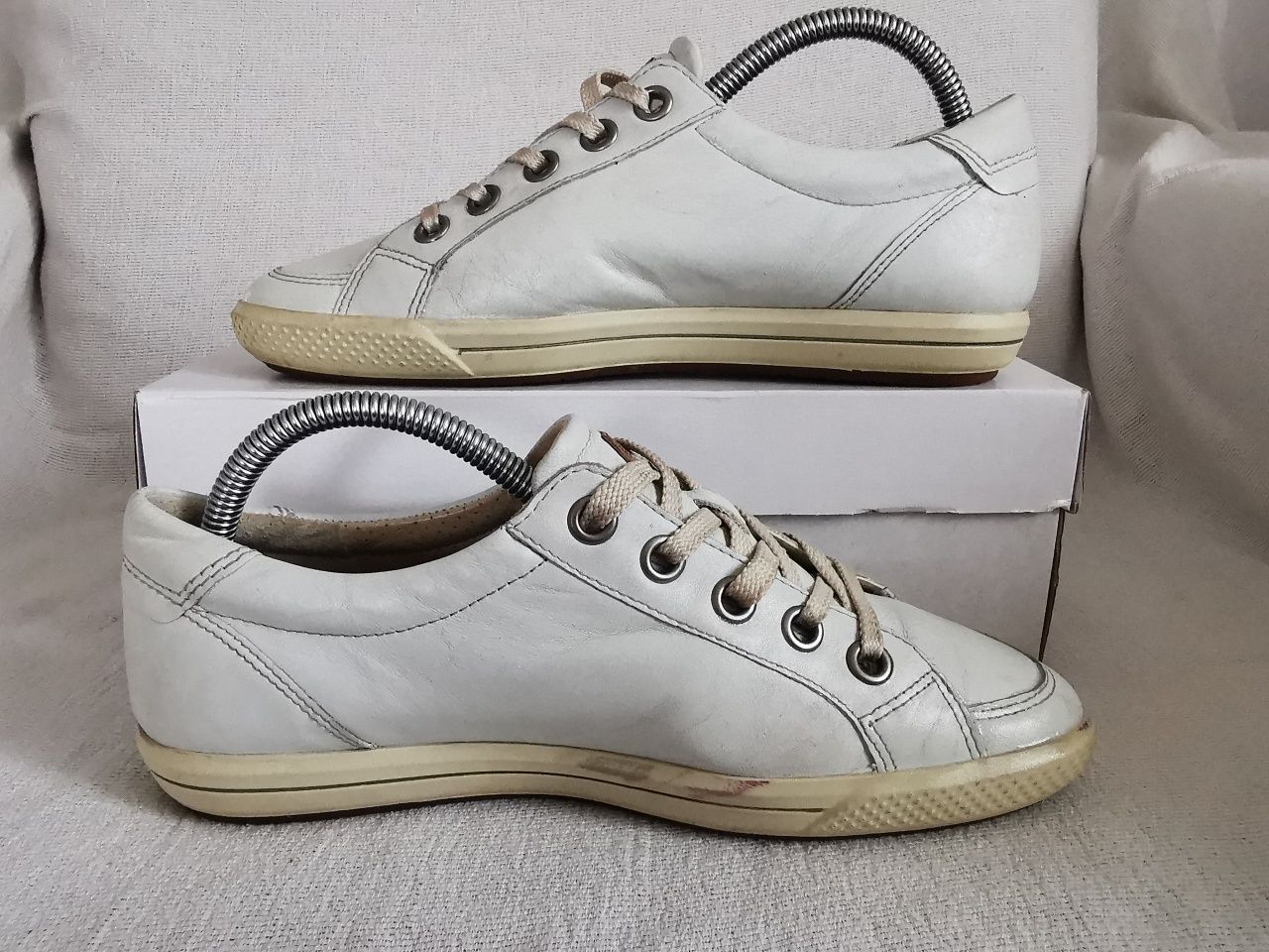 Ecco Summer Zone lekkie skórzane sneakersy trampki tenisówki 38