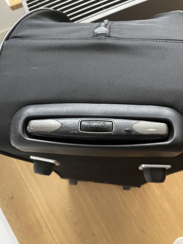 Torba podróżna Boss spora jamnik na kółkach z rączką wysuwaną