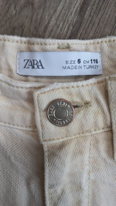 Нові шорти Zara для дівчинки
