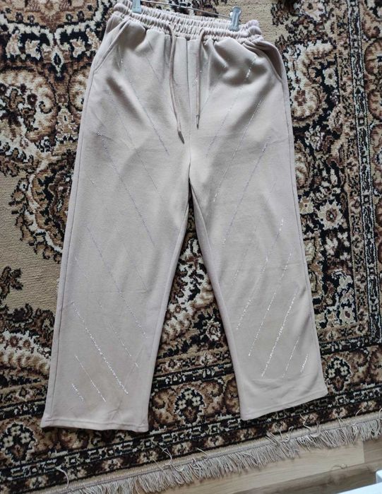 Костюм брючний 50-52 р