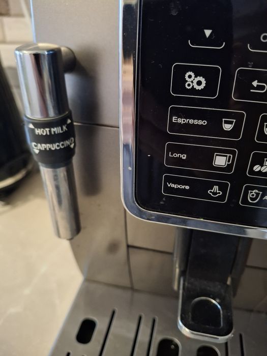 Delonghi Dinamica Aroma Bar кофемашина