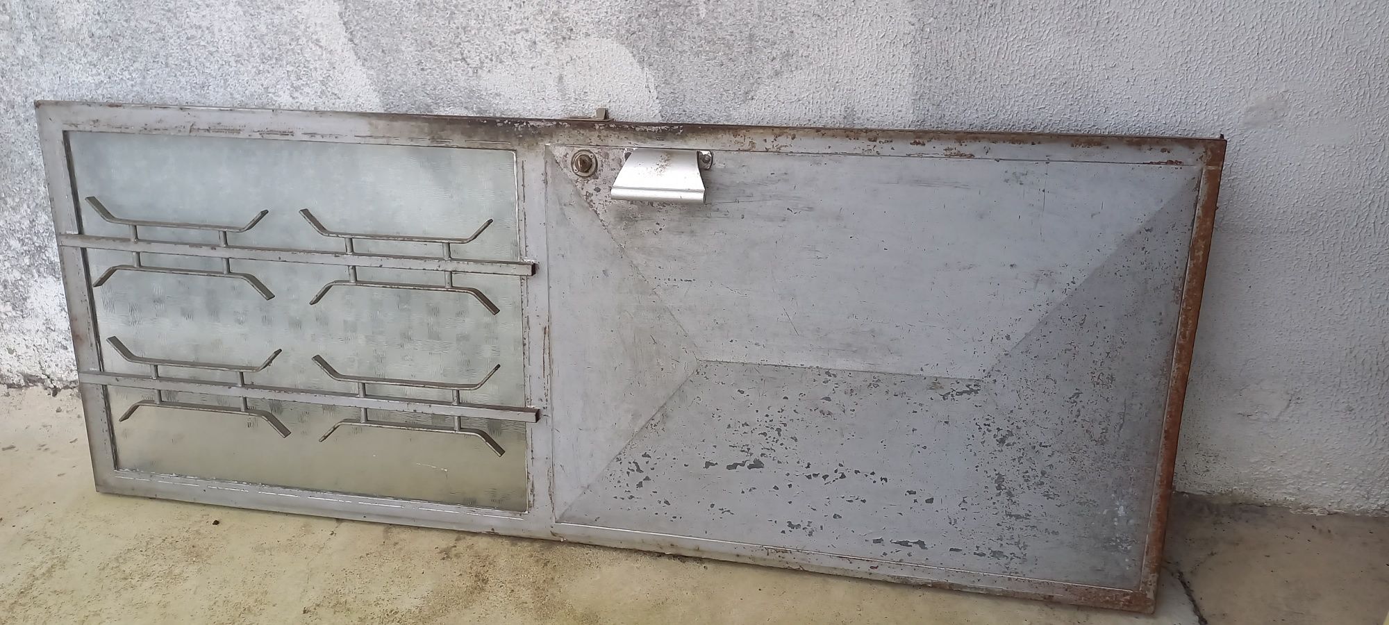 Porta entrada em ferro