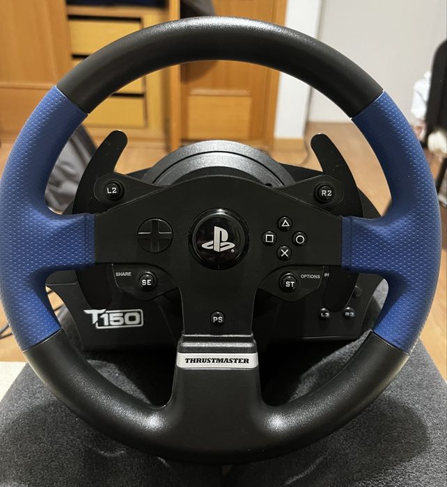 Volante Thrustmaster T150 + pedais