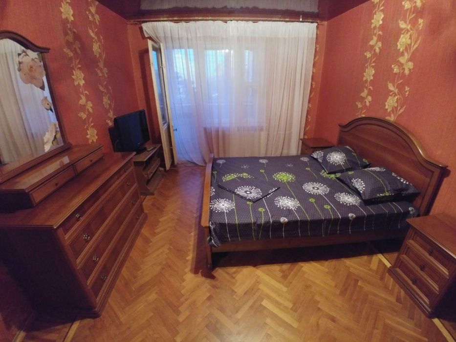 Подобово, 3к квартира м.Оболонь, ТЦ Дрімтаун