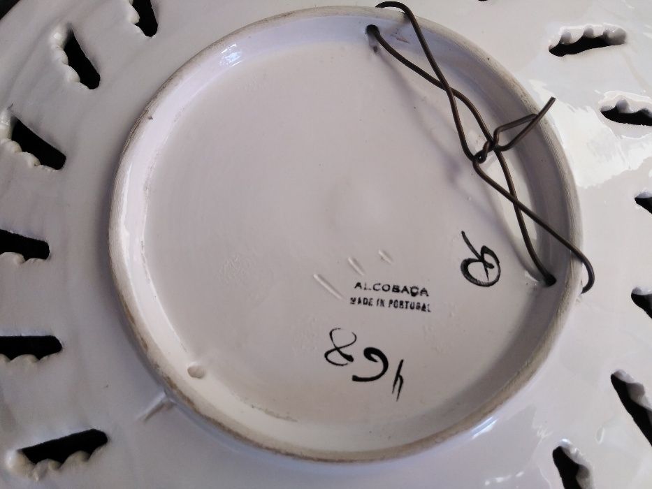 pratos de louça de Alcobaça
