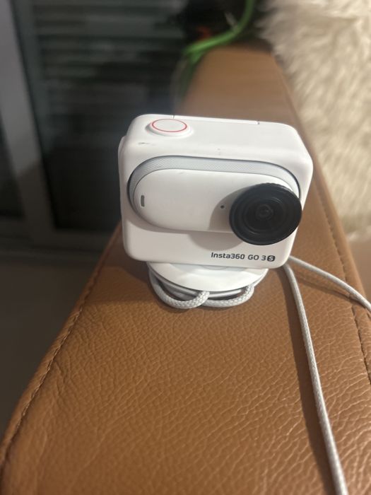 Insta 360 Go 3S.